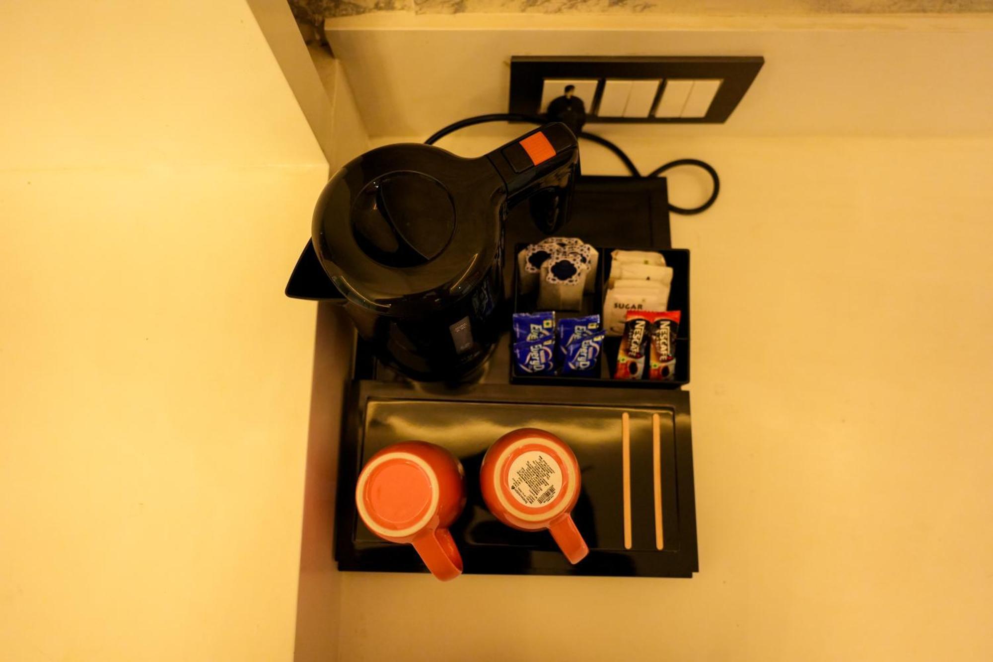 Hotel Adsan Heights Gajraula Extérieur photo