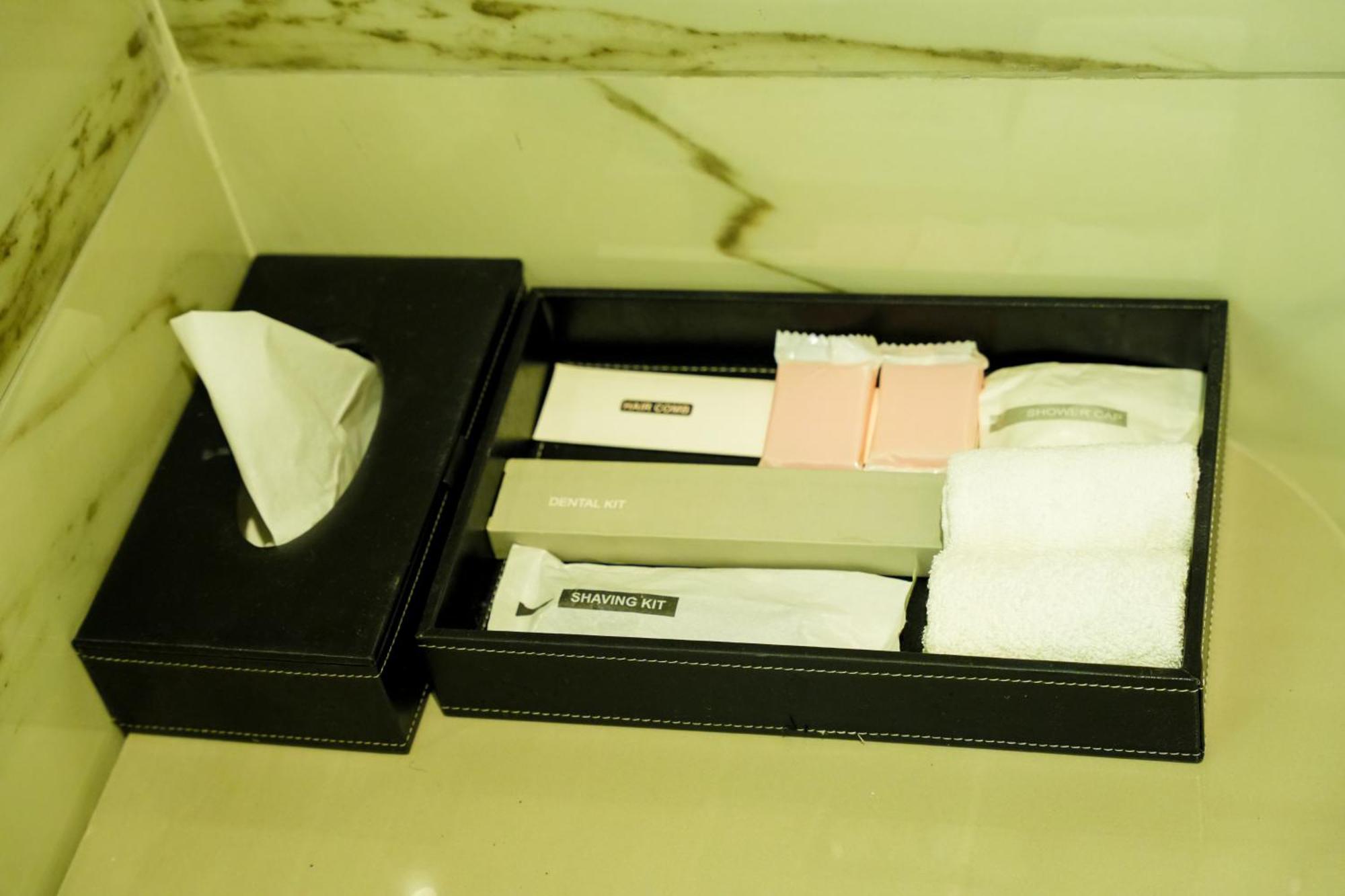 Hotel Adsan Heights Gajraula Extérieur photo